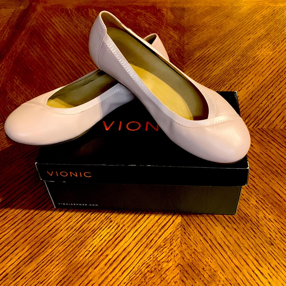 Vionic Carrol Leather Ballet Flats